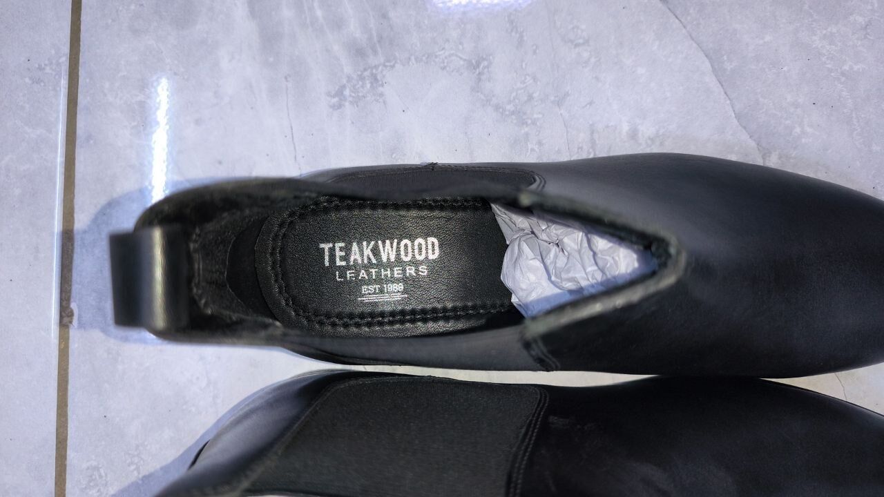 Riyadh, Clothing & Accessories, SAR 75,  New Shoe Black Boot Leather Chelsea