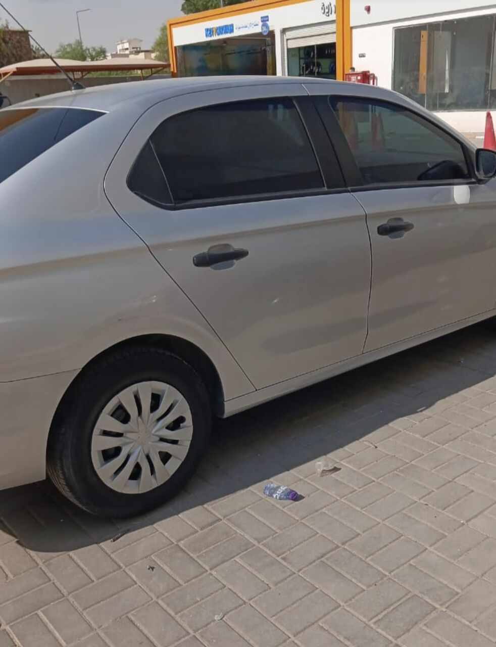 Riyadh, Vehicles, Cars & Trucks , SAR 17000,  Pejout 301 2015 First Owner 189...km,  2015,  Manual,  189000 KM,  Pejout 301 ( )   Driven