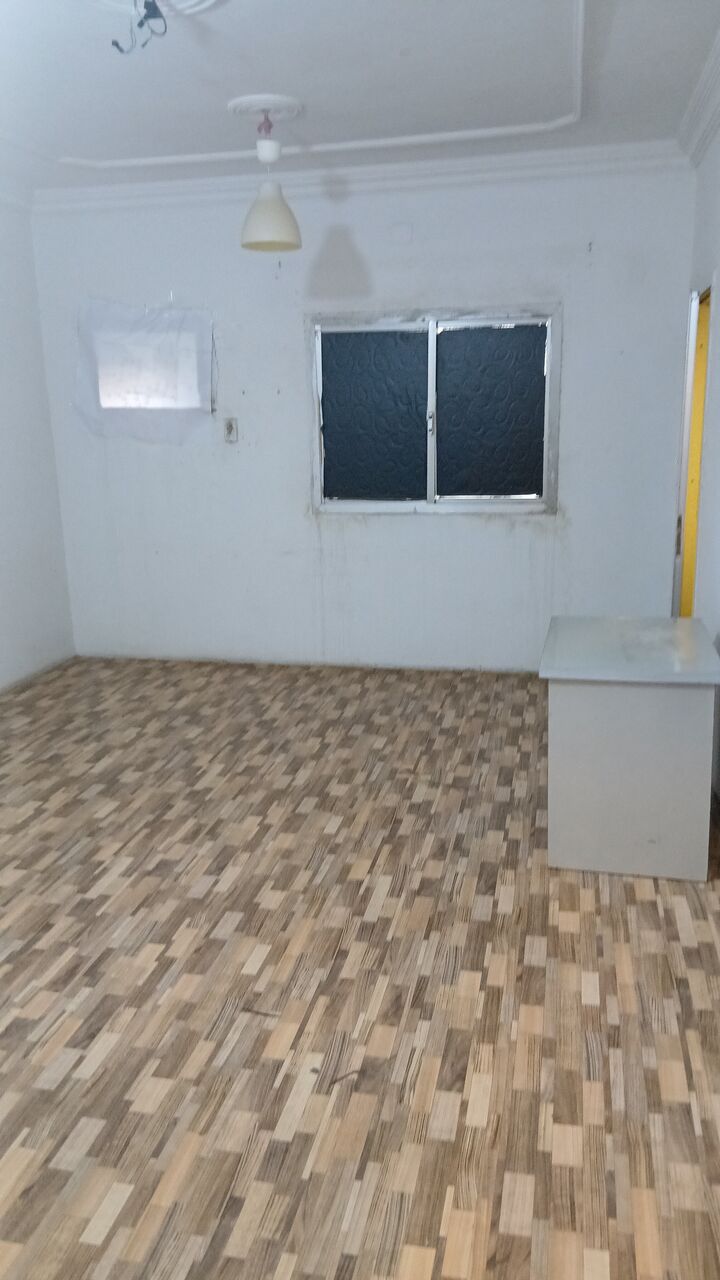 Jeddah, Apartments, Flats, Houses & Villas, SAR 900/month,  1 BR,  SR.900 / Month, 1 Big Bedroom + Gallery Neat And Clean Available In Aziziyah