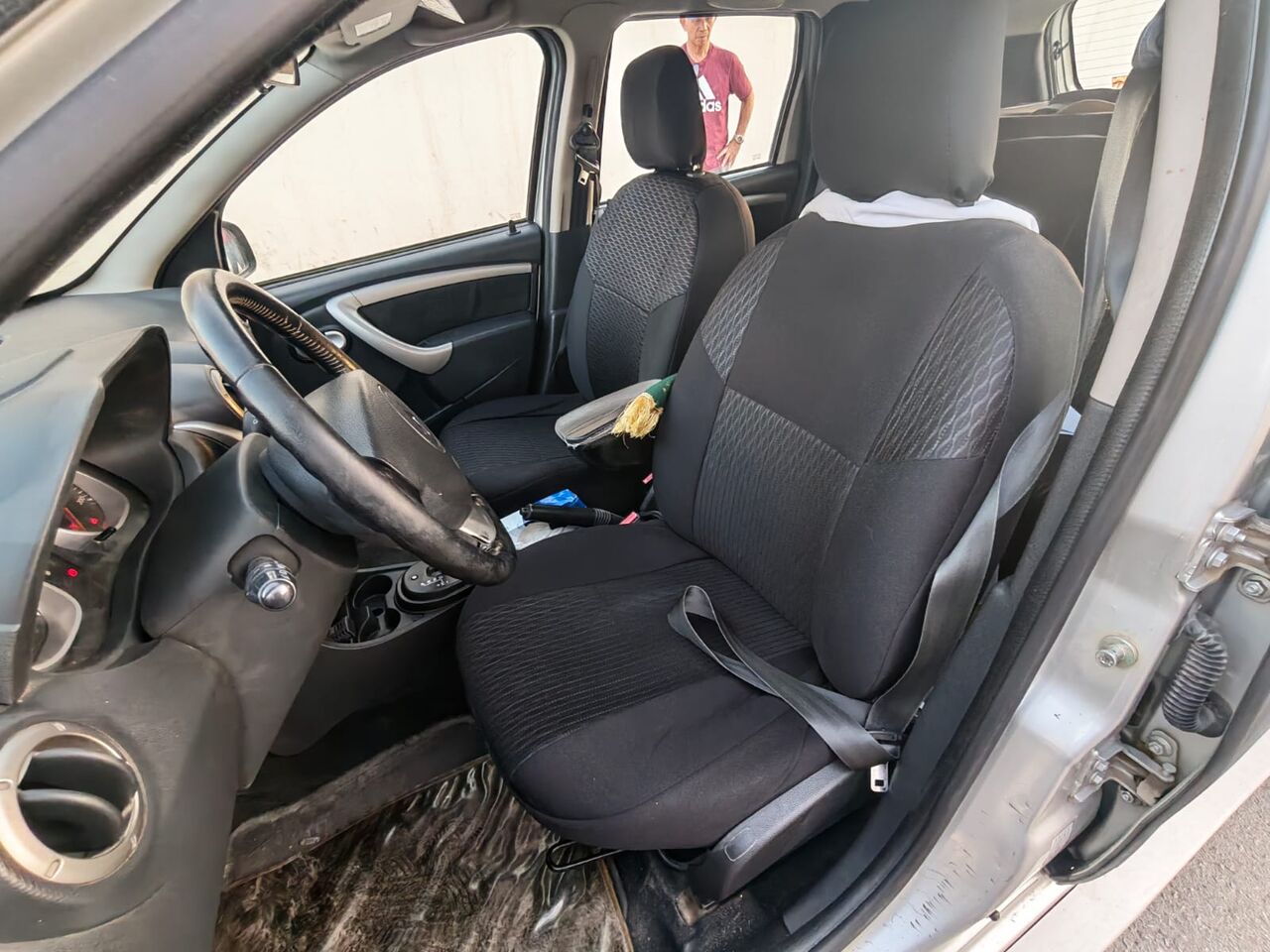 Riyadh, Vehicles, Cars & Trucks , SAR 16,  Renault Duster (SUV) - Silver Color,  2015,  Automatic,  200000 KM,  Personal Use Car