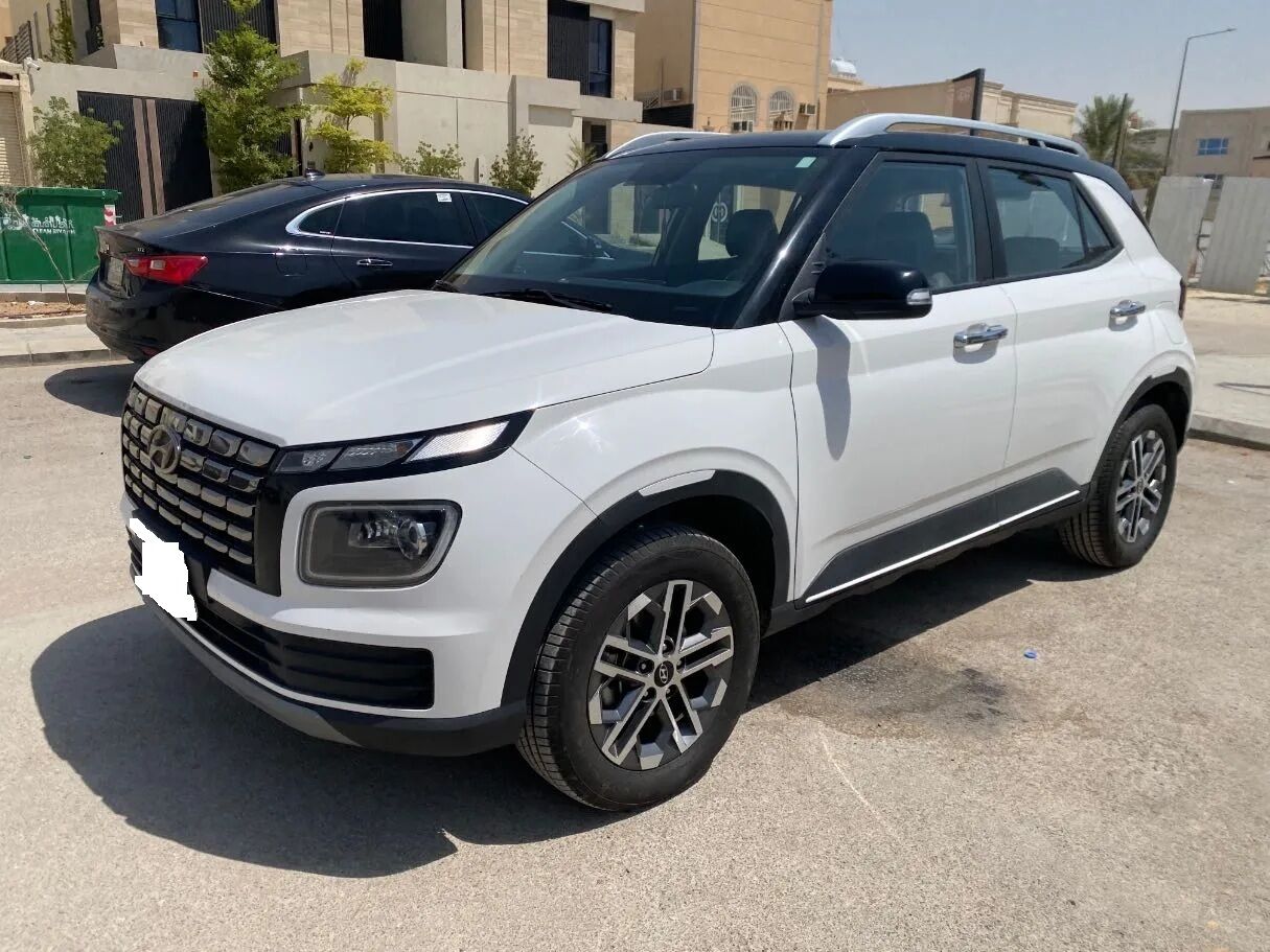 Riyadh, Vehicles, Cars & Trucks , SAR 44000,  Hyundai Venue,  2023,  Automatic,  73 KM,    – Premium – Two‑Tone Black & White
