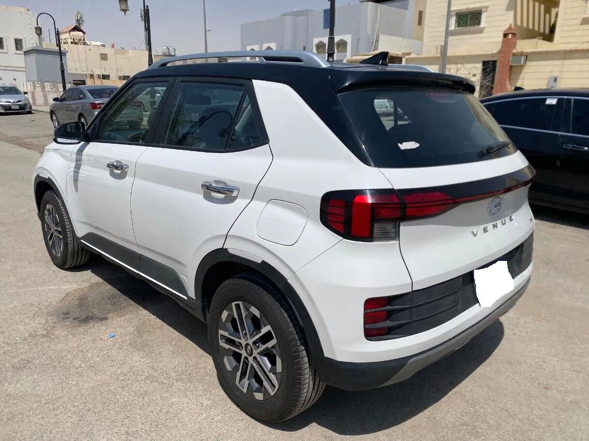 Riyadh, Vehicles, Cars & Trucks , SAR 44000,  Hyundai Venue,  2023,  Automatic,  73 KM,    – Premium – Two‑Tone Black & White