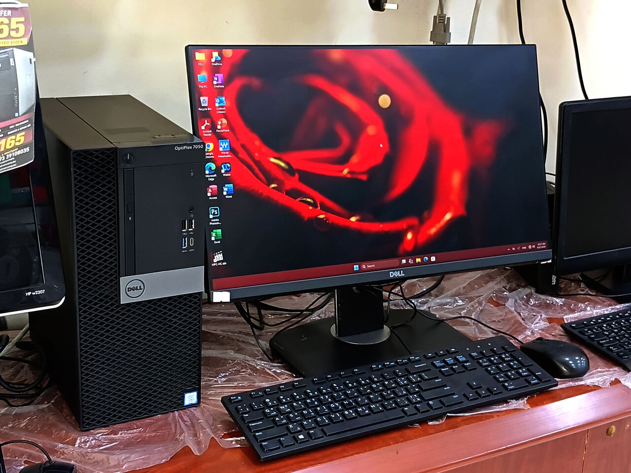 Riffa, Computers, BHD 105,  DELL Core I7 Complete Desktop Set | 24" Borderless Monitor | SSD+HDD 105 BD