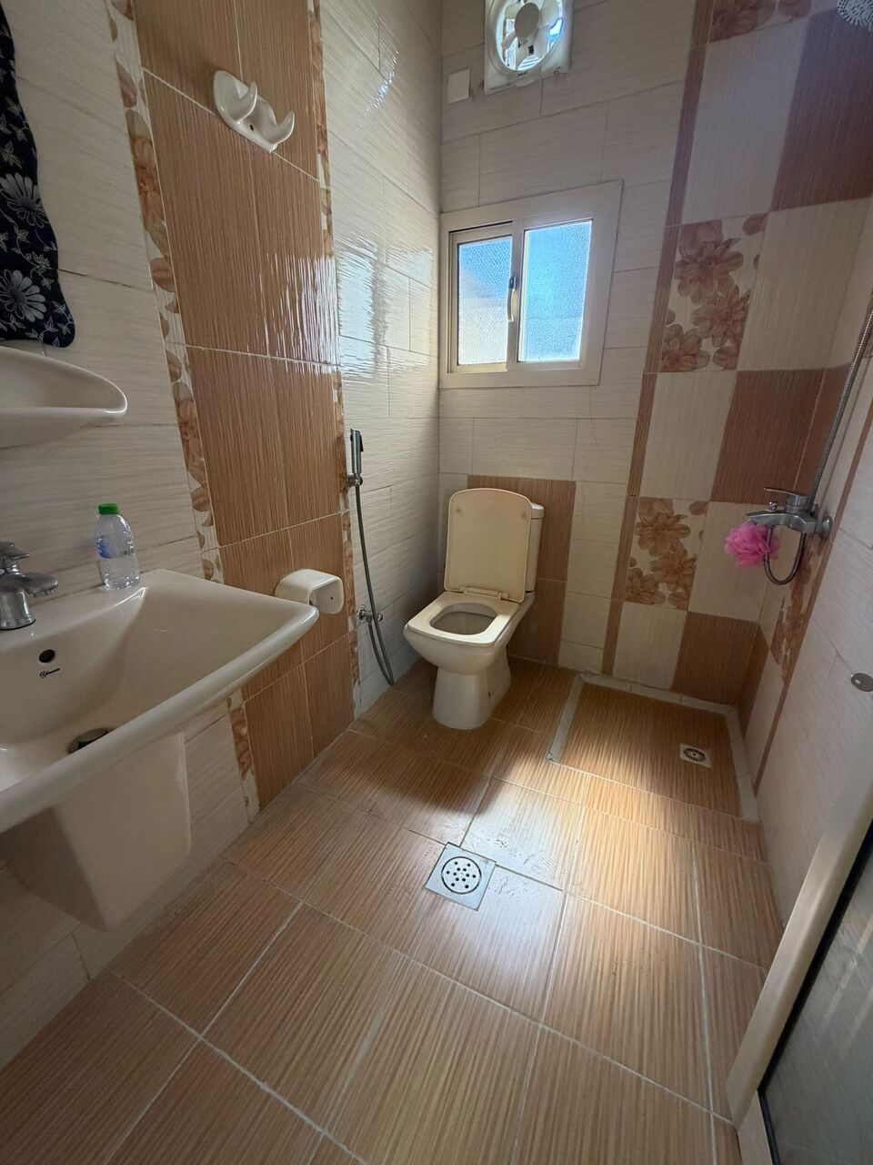 Kabul, Apartments, Flats, Houses & Villas, AFN 175/year,  100 Sq. Meter,  شقة كبيرة و جديدة للإيجار بمنطقة هادئ
