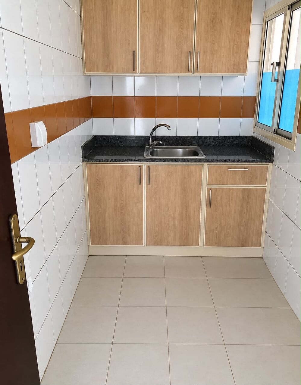 Salmaniya, Apartments, Flats, Houses & Villas, BHD 120/month,  2 BR,  For Rent &ndash; 2-Bedroom Apartment In Salmaniya.