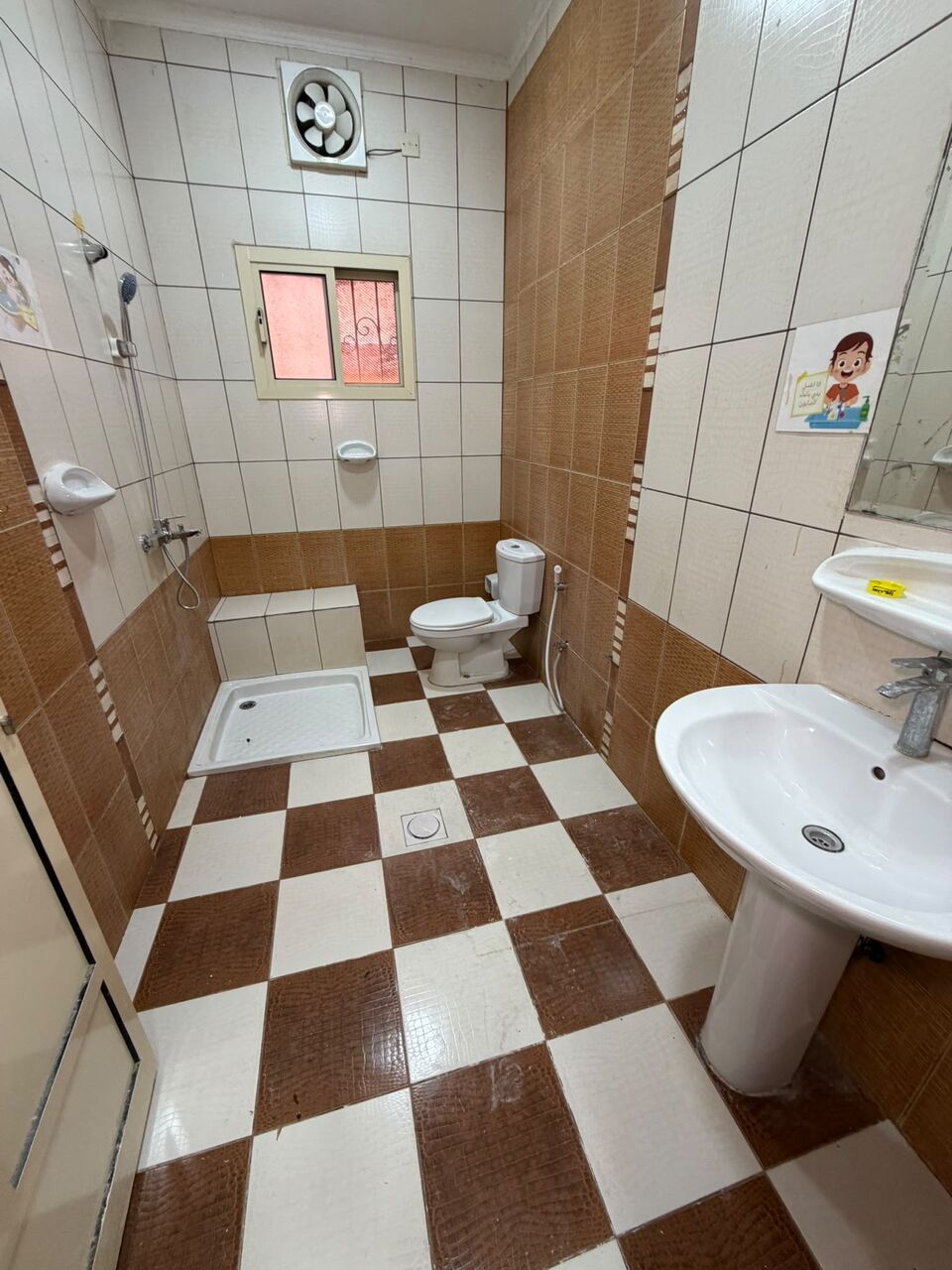 Kabul, Apartments, Flats, Houses & Villas, AFN 160/year,  100 Sq. Meter,  للإيجار شقة في عالي