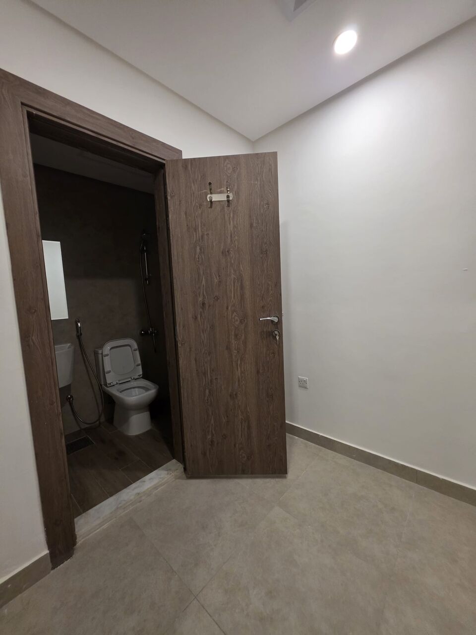 Abu Fatira, Apartments, Flats, Houses & Villas, KWD 400/month,  3 BR,  For Rent In Abu Fatira: Basement Apartment With A Separate Entrance.