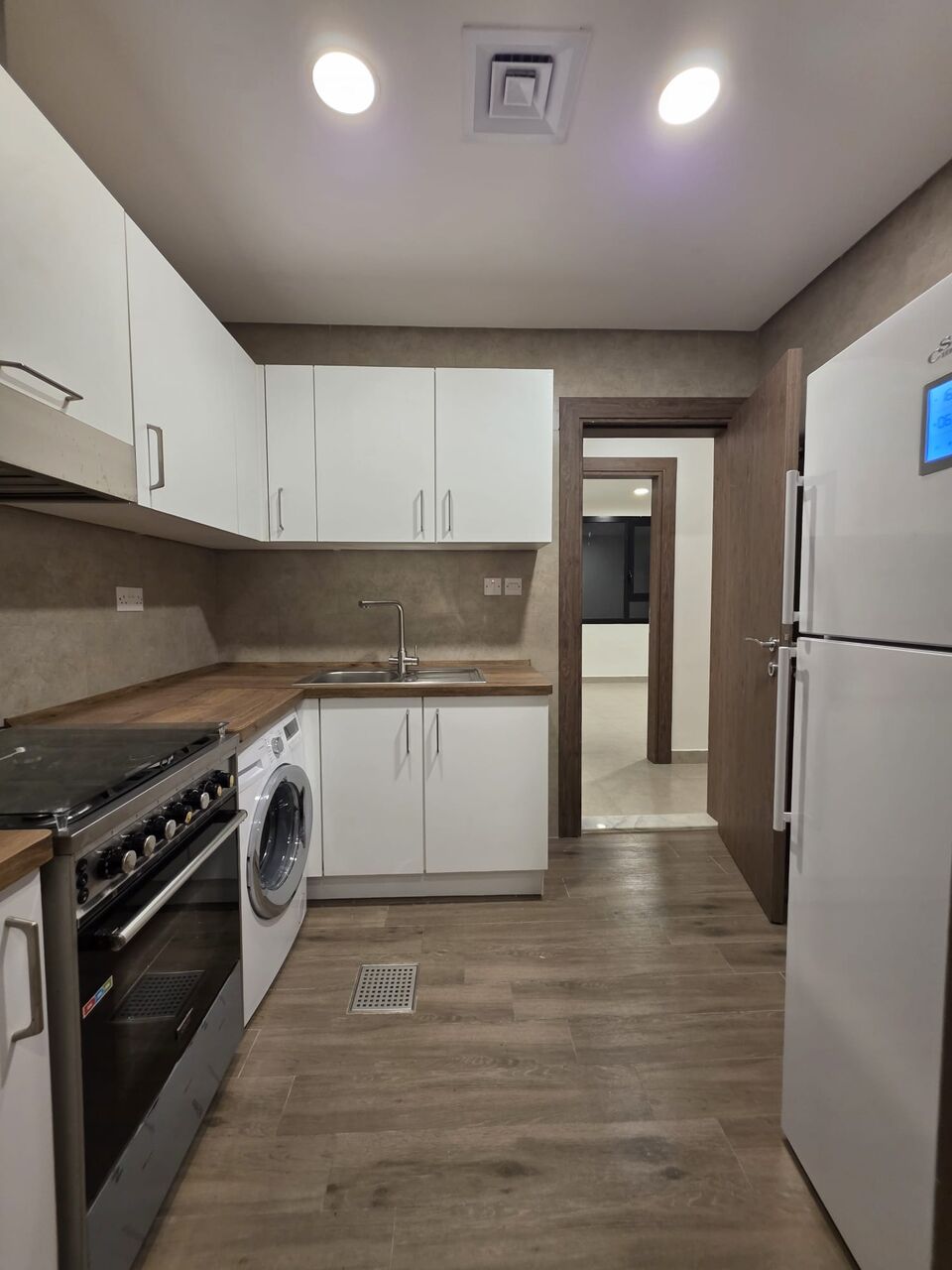 Salmiya, Apartments, Flats, Houses & Villas, KWD 550/month,  2 BR,  Two-bedroom Apartment For Rent In Salmiya.