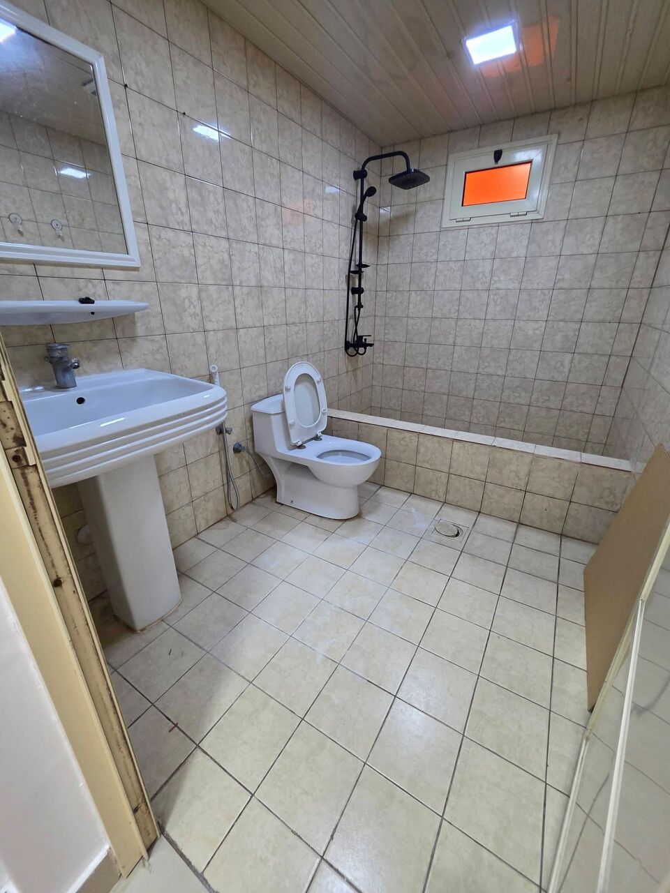 Khobar, Apartments, Flats, Houses & Villas, 4 BR,  FAMILY APARTMENT FOR RENT Layout: 4 Bedrooms  Living Room 🚿 3 Bathrooms 🍳 Kitchen 🏢 Gro