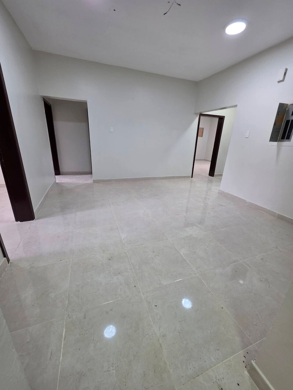 Khobar, Apartments, Flats, Houses & Villas, 4 BR,  FAMILY APARTMENT FOR RENT  Layout: 4 Bedrooms + Living Room + 2 Bathrooms + Kitchen 🏢 Gro