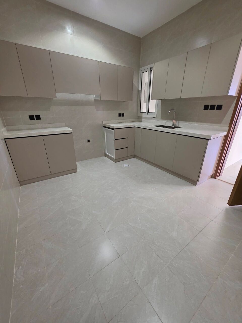 Khobar, Apartments, Flats, Houses & Villas, 2 BR,  BRAND-NEW FAMILY APARTMENTS FOR RENT Each Apartment Includes: 2 Bedrooms + Living Room &bull; 2