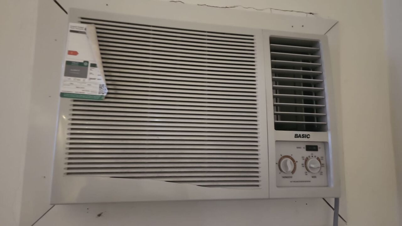 Yanbu, Air Conditioners, SAR 1000,  Basic Window AC 1.82 Tons (Slightly Used)