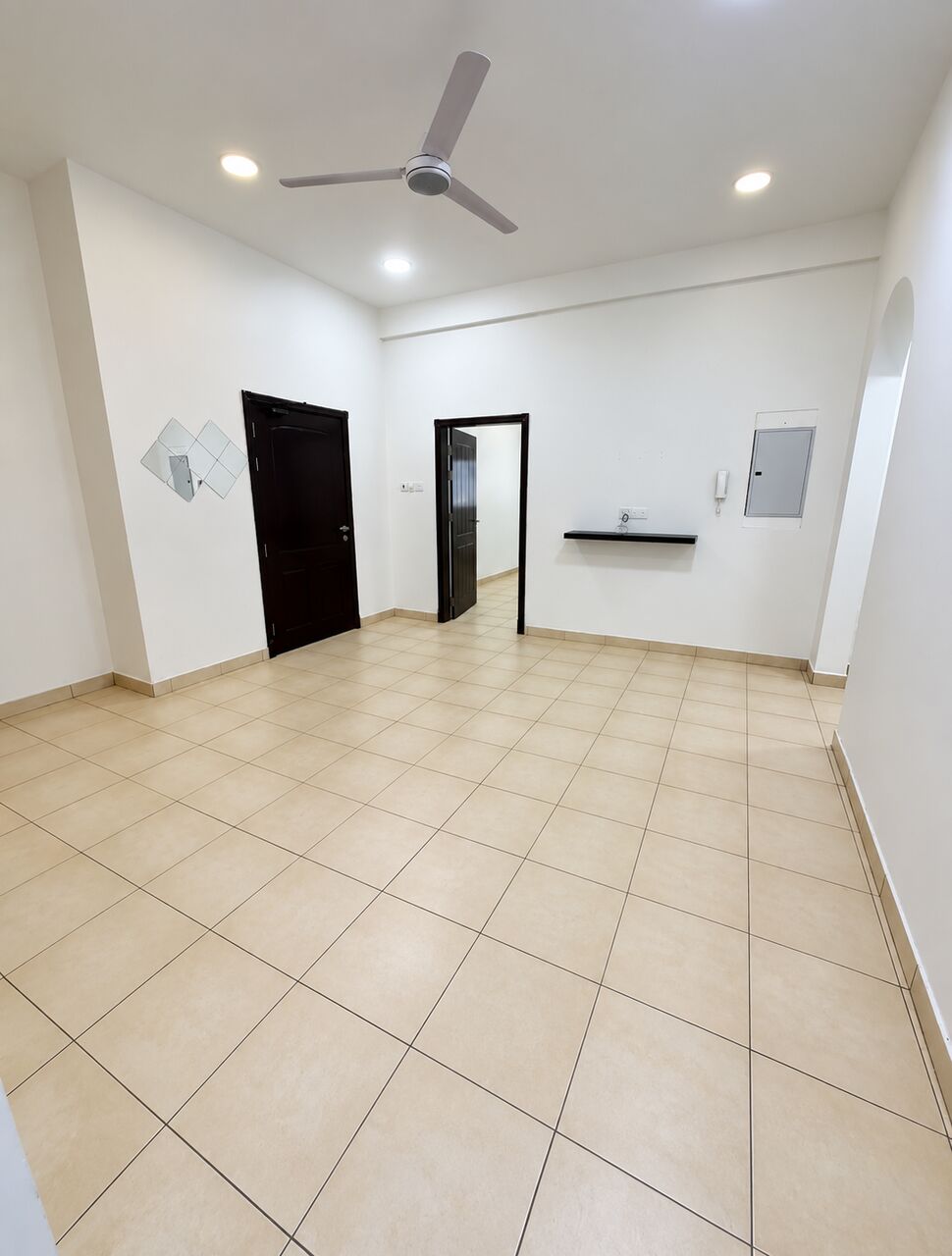 Manama, Apartments, Flats, Houses & Villas, BHD 300/month,  4 BR,  For Rent: Spacious Apartment In Jeblat Hebshi, New Area.