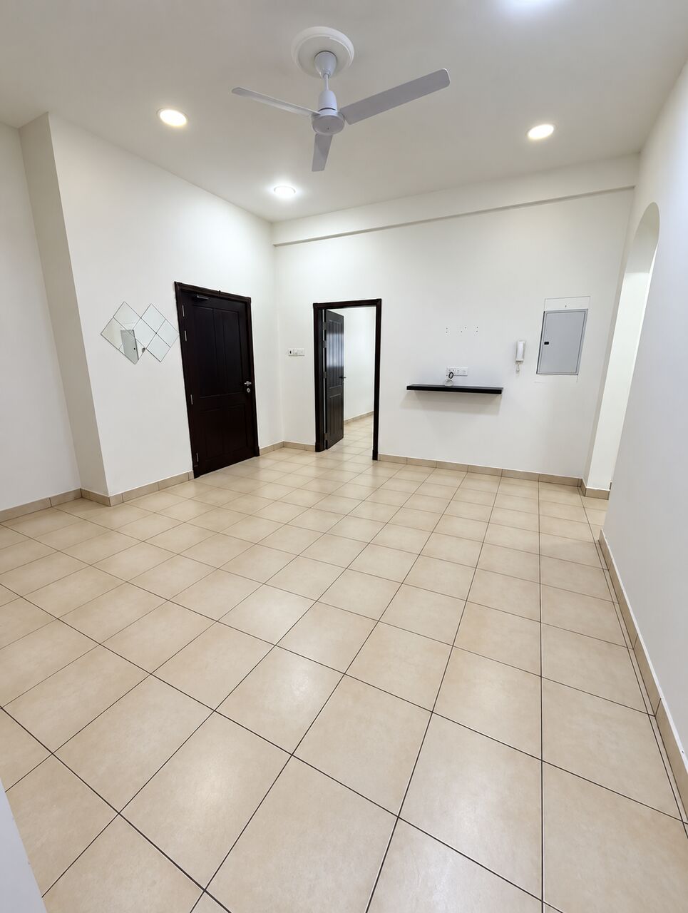 Manama, Apartments, Flats, Houses & Villas, BHD 300/month,  4 BR,  For Rent: Spacious Apartment In Jeblat Hebshi, New Area.