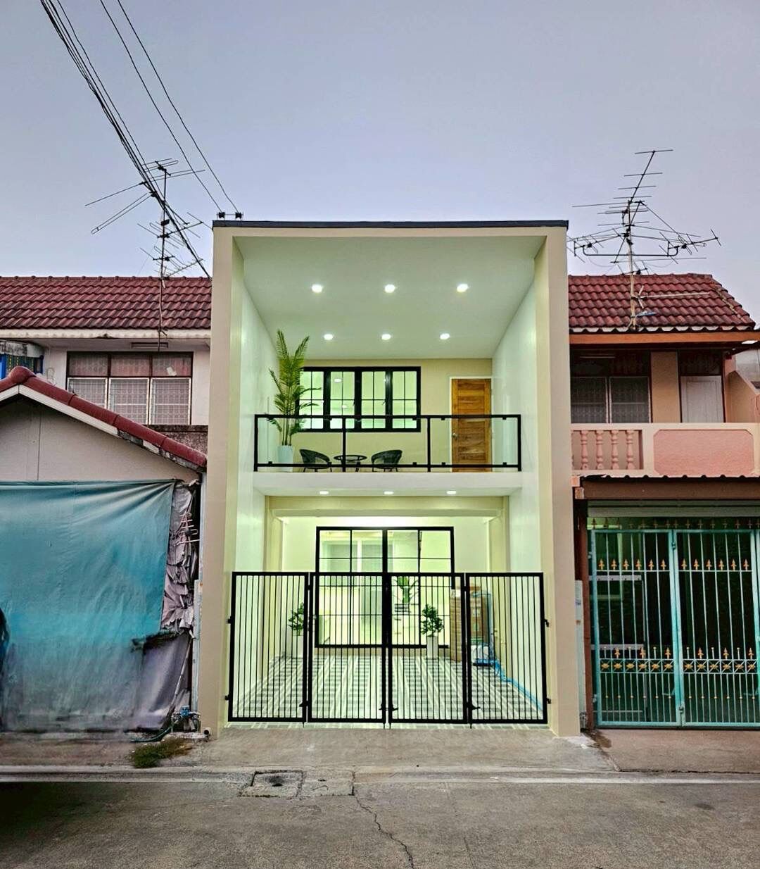 Bangkok, Real Estate For Sale, THB 2090000,  3 BR,  17 Sq. Feet,  โครงการติดถนนใหญ่ ของกินครบที่สุ