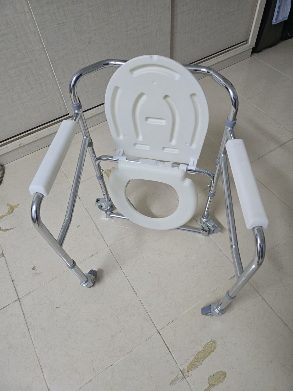 Dammam, Household Items, SAR 250,  Used Like New Elderly Bathroom Chair Available