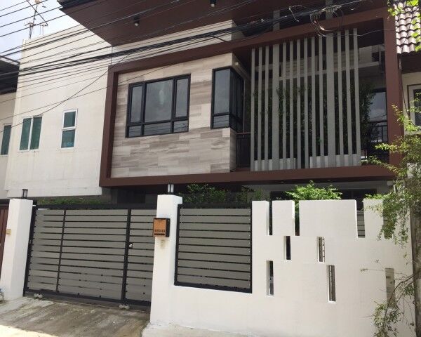 Bangkok, Real Estate For Sale, THB 12500000,  3 BR,  30 Sq. Feet,  ขายทาวน์เฮาส์ 2 ชั้น 30 ตร.ว. ย่านเอกมั