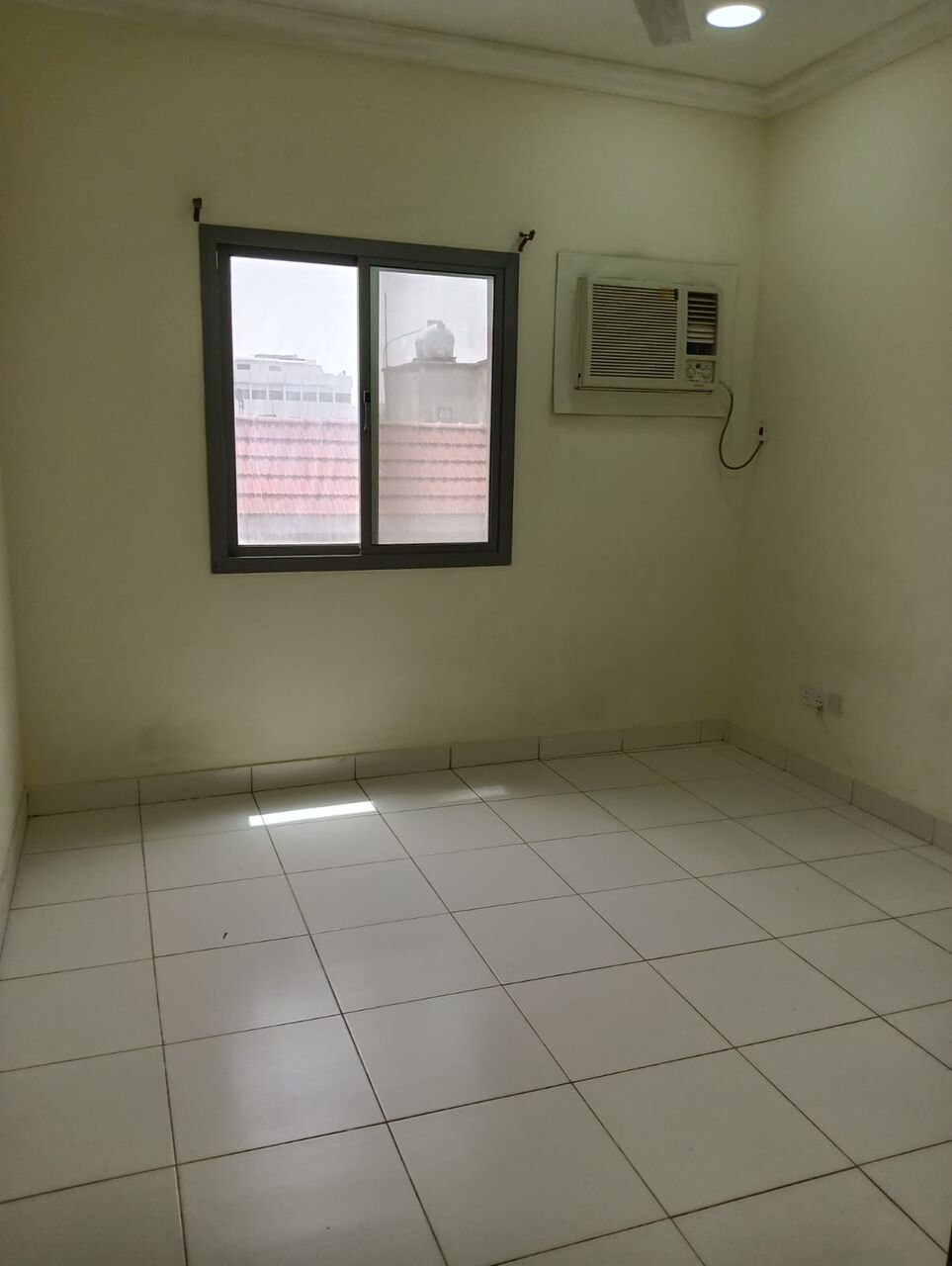 Gudaibiya, Apartments, Flats, Houses & Villas, BHD 230/month,  2 BR,  Flat For Rent In Gudaibiya With EWA Next To LuLu