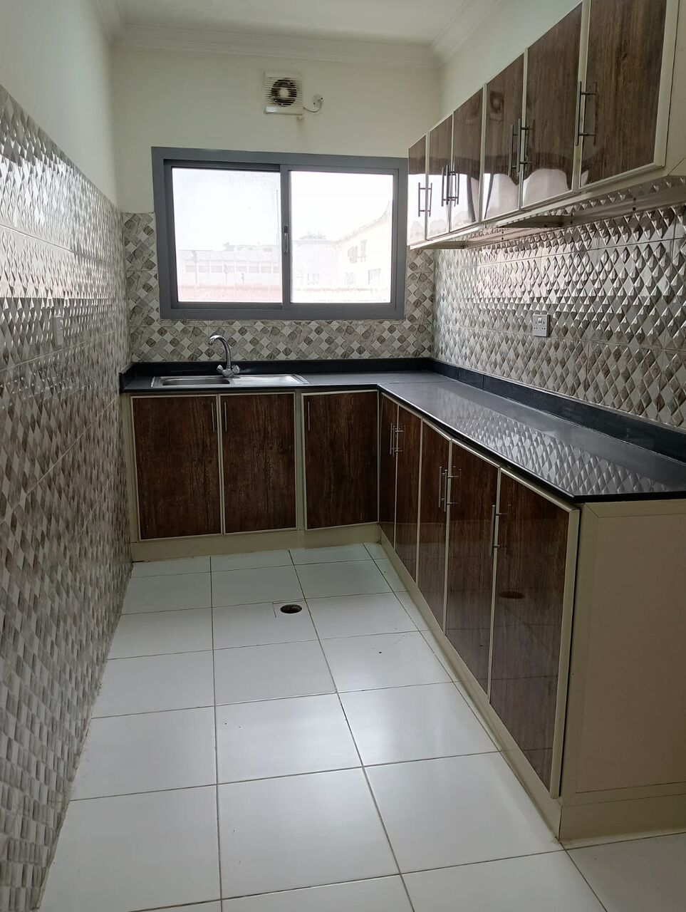 Gudaibiya, Apartments, Flats, Houses & Villas, BHD 230/month,  2 BR,  Flat For Rent In Gudaibiya With EWA Next To LuLu