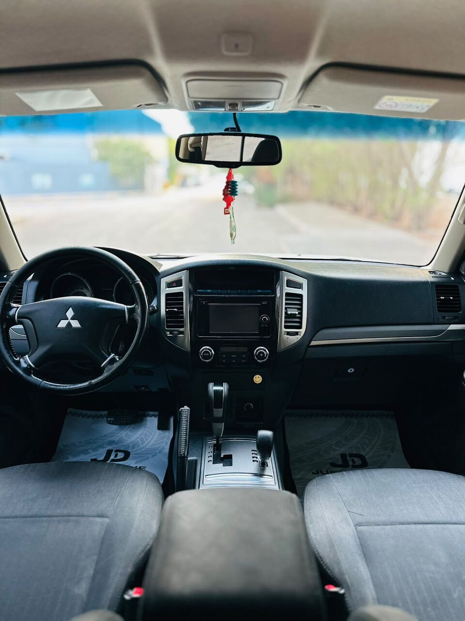 Segaya, Vehicles, Cars & Trucks , BHD 4500,  Mitsubishi Pajero,  2018,  Automatic,  170000 KM,    MODEL SINGLE OWNER USED WELL MAINTAINED 7 SEATER SUV 35400768