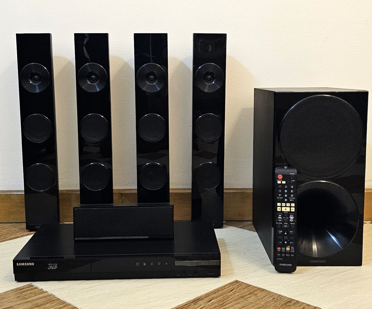 Manama, Home Audio, BHD 40,  1000W Samsung Home Theatre Speaker System In Good Condition