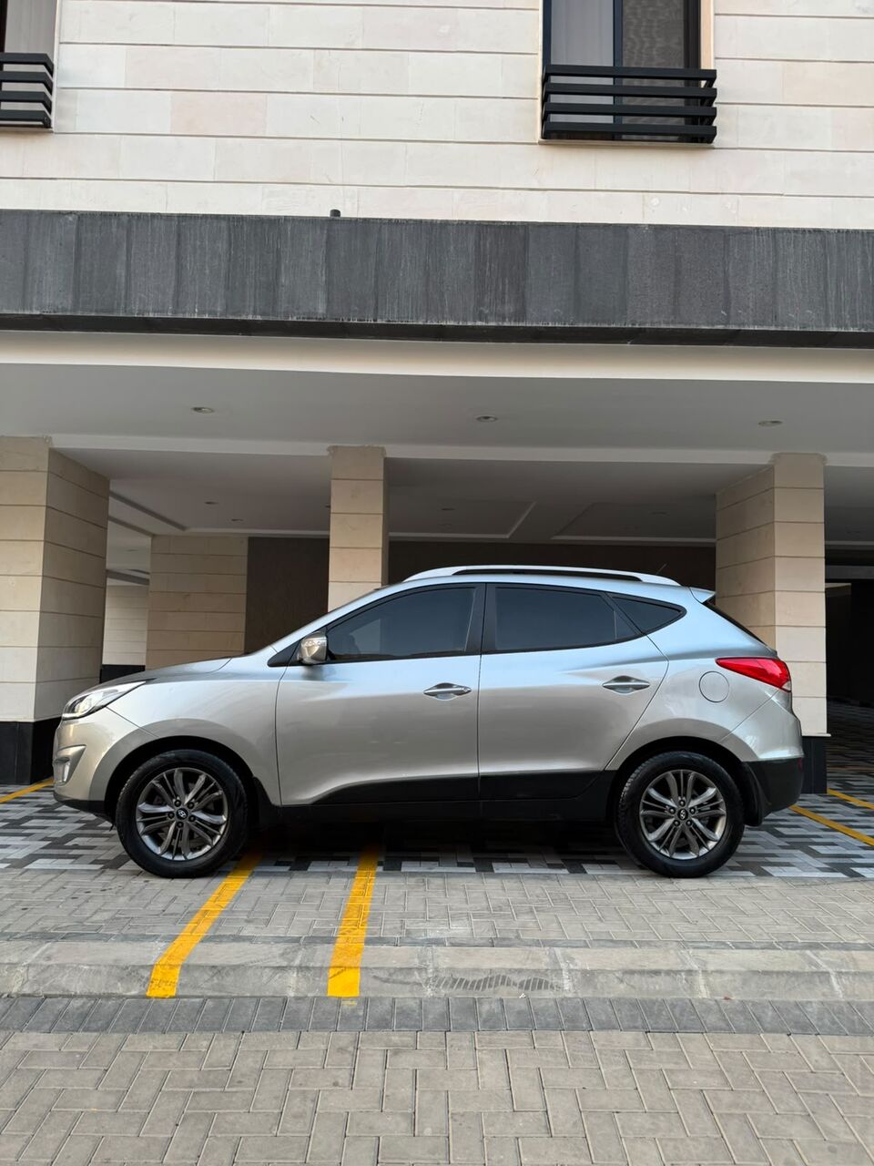 Jeddah, Vehicles, Cars & Trucks , SAR 29,  Hyundai Tucson 2015,  2015,  Automatic,  300 KM,