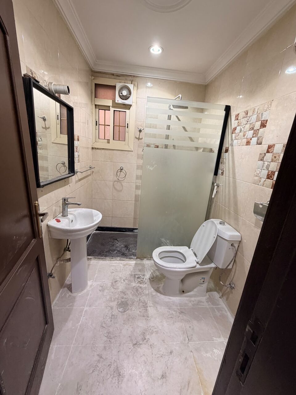 Jeddah, Apartments, Flats, Houses & Villas, SAR 550/month,  2 BR,  🏠 Furnished Room & Bed Space Available In A 2 BHK Flat