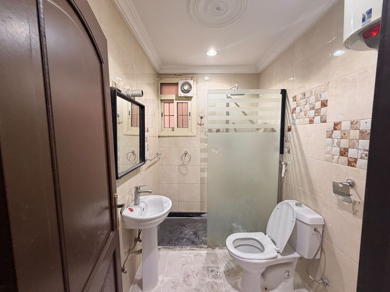 Jeddah, Apartments, Flats, Houses & Villas, SAR 550/month,  2 BR,  🏠 Furnished Room & Bed Space Available In A 2 BHK Flat