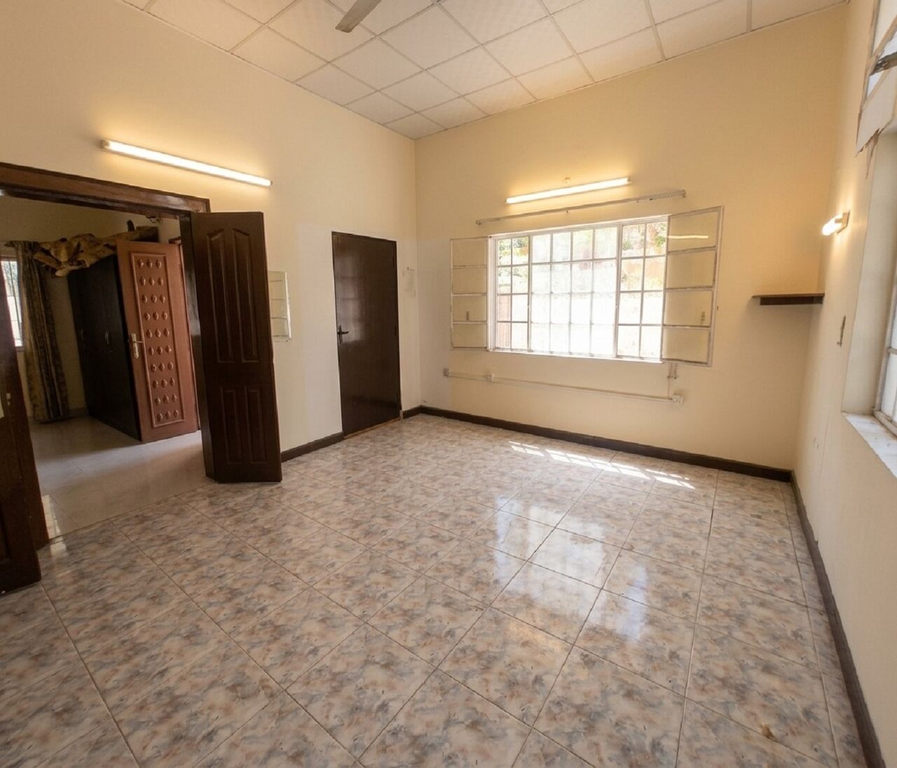 Manama, Staff Accommodation, BHD 1000,  450 Sq. Meter,  Staff / Labor Accommodation VILLA - In Al Guful BD.1000/-
