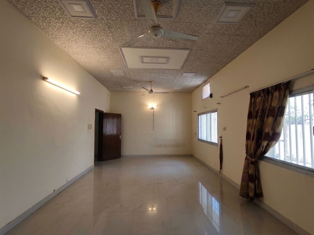 Manama, Staff Accommodation, BHD 1000,  450 Sq. Meter,  Staff / Labor Accommodation VILLA - In Al Guful BD.1000/-