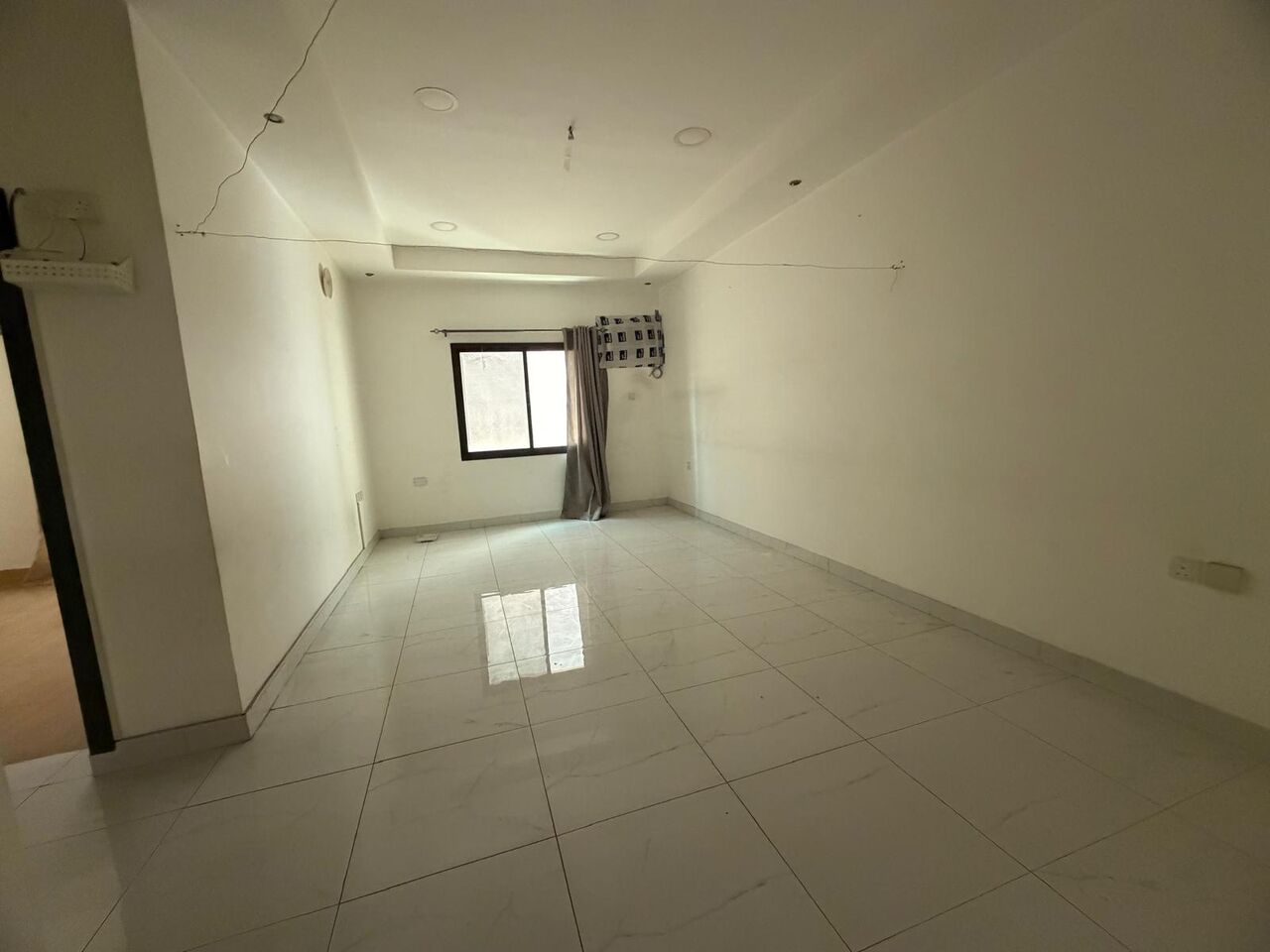Tubli, Apartments, Flats, Houses & Villas, BHD 200/month,  1 BR,  Semi Furnished 1 Bedroom Flat In Tubli Without EWA