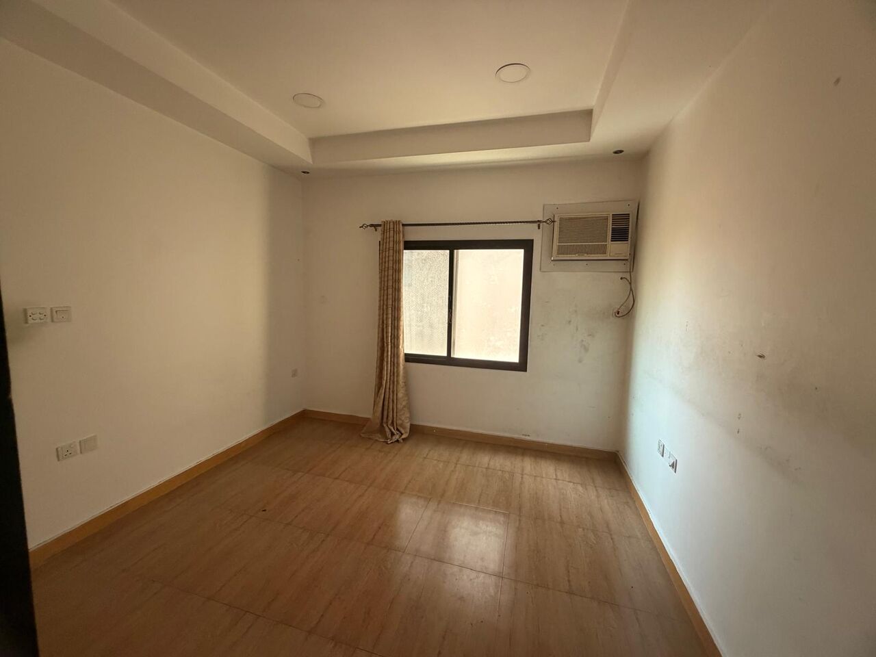 Tubli, Apartments, Flats, Houses & Villas, BHD 200/month,  1 BR,  Semi Furnished 1 Bedroom Flat In Tubli Without EWA