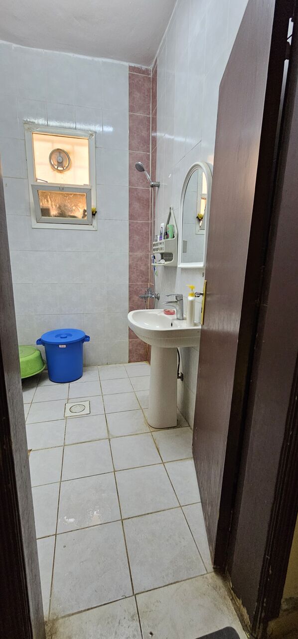 Al Shifa, Rooms for Rent, SAR 800/month,  Furnished,  Room Available For Executive Bachelor Preferred Pakistani Or Indian