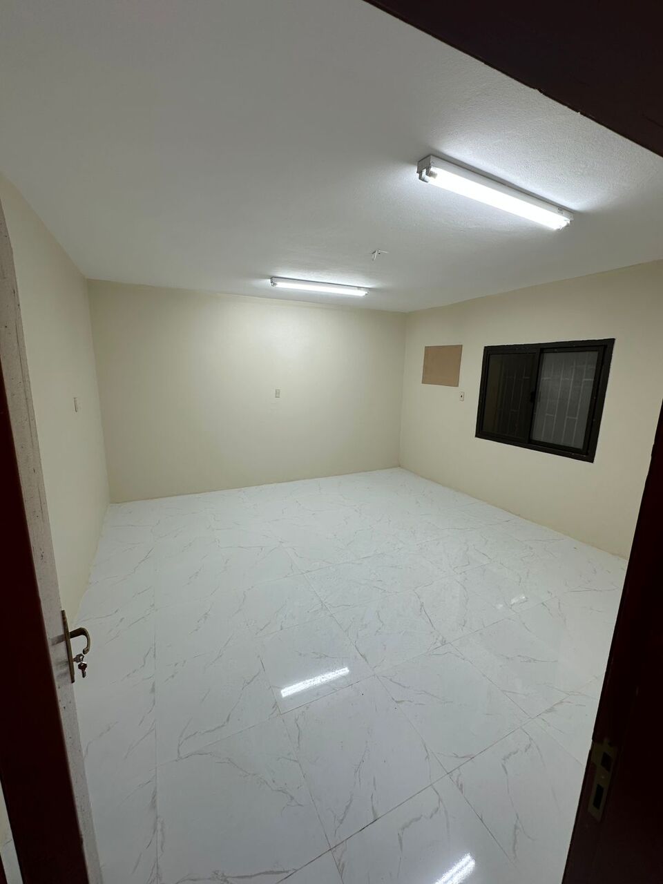 Jubail, Apartments, Flats, Houses & Villas, SAR 1200/month,  Furnished,  5 Sq. Meter,  Furnished Room For One Or Two Executive Bachelor Behind General Hopsital
