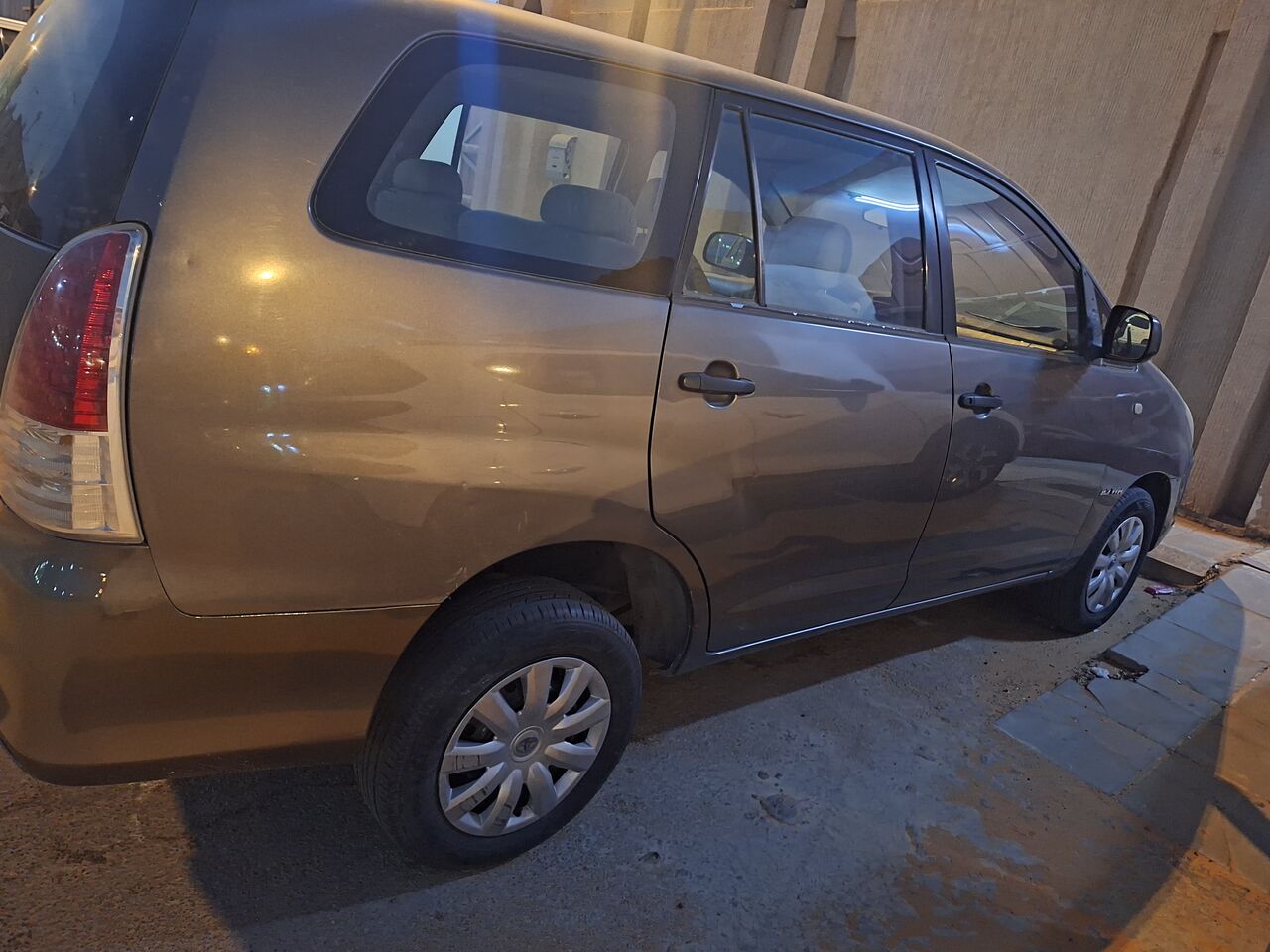 Riyadh, Items Wanted, Toyota Innova 2011 &ndash; 212,000 Km &ndash; Valid MVPI & Registration