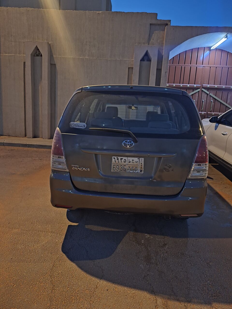 Riyadh, Items Wanted, Toyota Innova 2011 &ndash; 212,000 Km &ndash; Valid MVPI & Registration