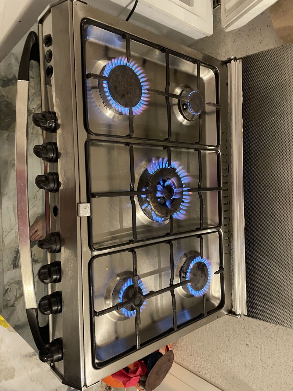 Riyadh, Appliances, SAR 700,  Stove And Gas Cylinder For Sale