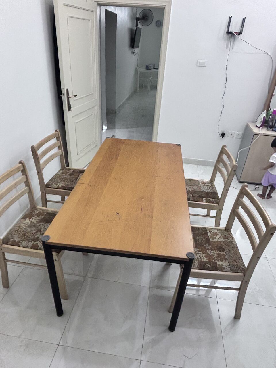 Al Bawadi, Furniture, SAR 250,  Dining Table With Chairs