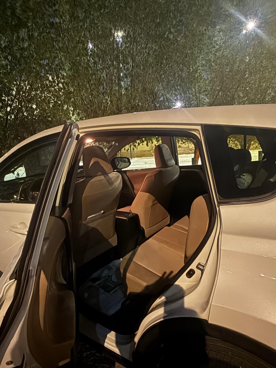 Riyadh, Vehicles, Cars & Trucks , SAR 2500030000,  Toyota RAV4,  2013,  Automatic,  290000 KM,  In Very Good Condition And Single Handed Use With No History Of Major Accident