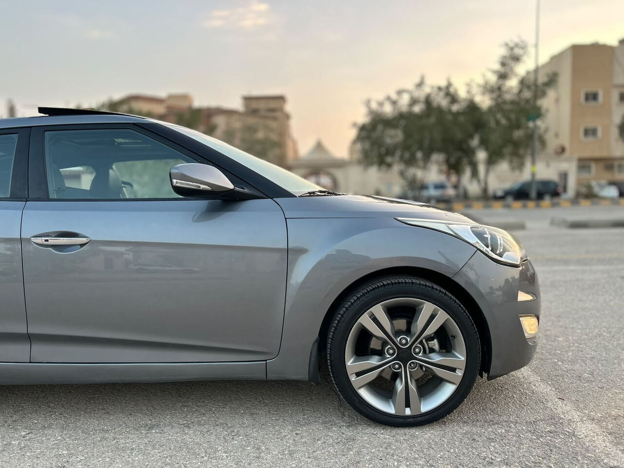 Riyadh, Vehicles, Cars & Trucks , SAR 25000,  Hyundai Veloster,  2015,  Automatic,  215000 KM,    For Sale