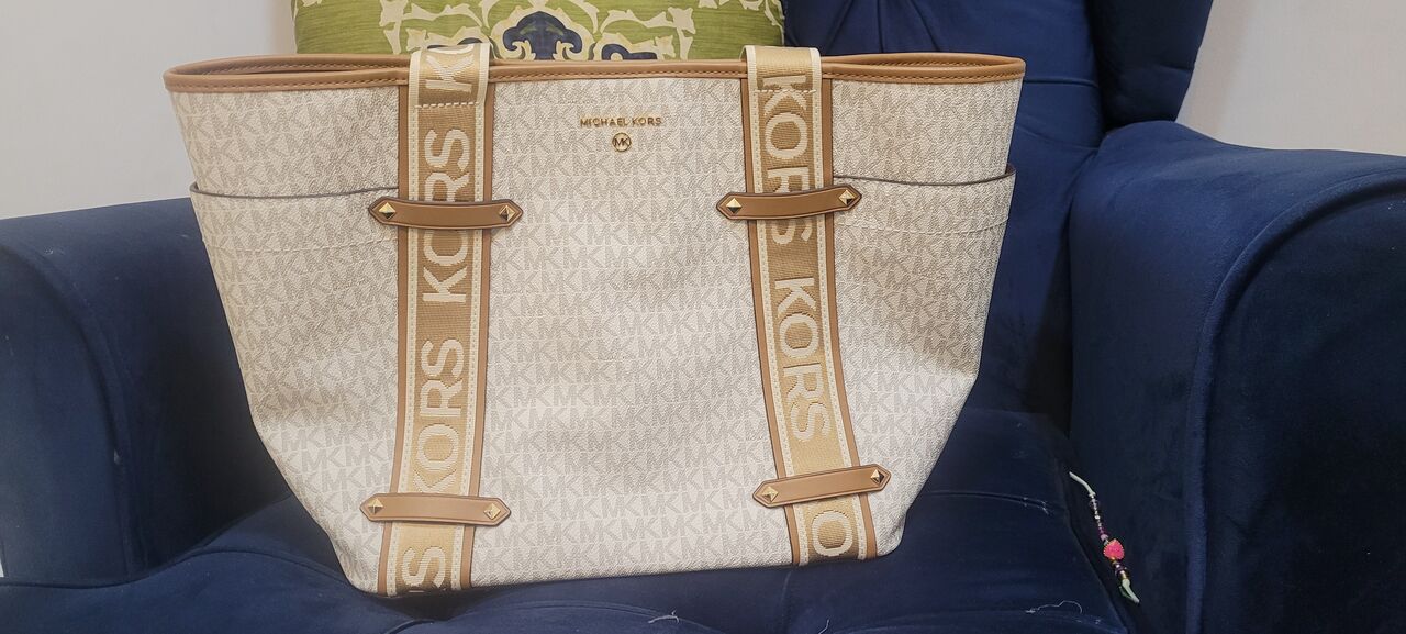 Dammam, Purses & Wallets, SAR 650,  Micheal Kors Bag For Sale