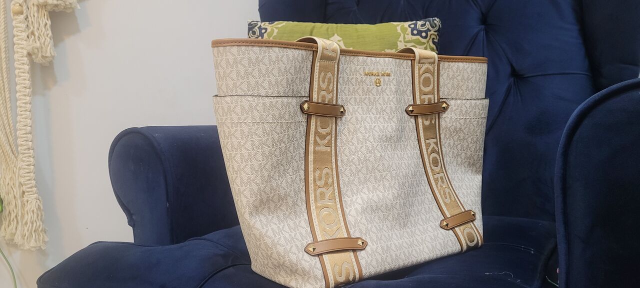 Dammam, Purses & Wallets, SAR 650,  Micheal Kors Bag For Sale