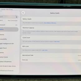 Jeddah, Mobile Phones, SAR 6300,  IPad Pro 11&rdquo; M5 512GB Silver (US Version - Global) + Apple Magic Keyboard + Smart Folio