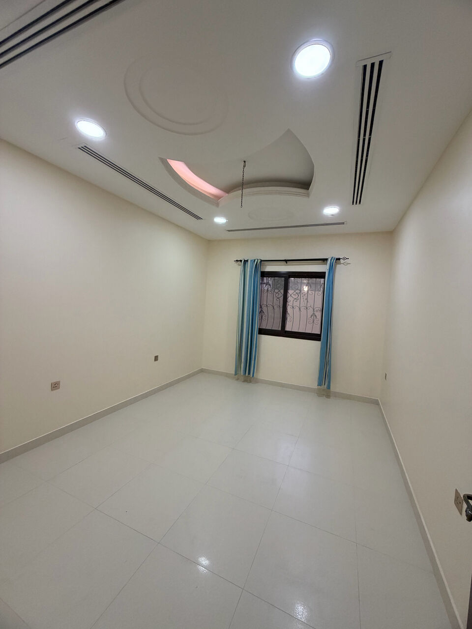Tubli, Apartments, Flats, Houses & Villas, BHD 260/month,  3 BR,  3 Bedroom Flat For Rent Without Ewa