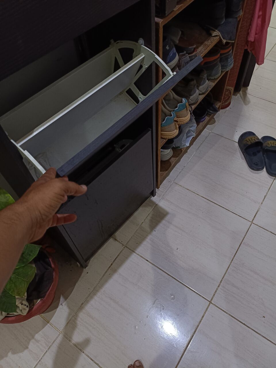 Al Malaz, Furniture, SAR 130,  SHOE RACK  Only - 130 SAR