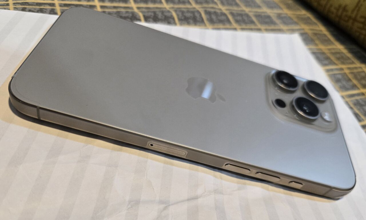 Riyadh, Mobile Phones, SAR 2900,  Iphone 15 Pro Max 256 GB - Urban Titanium