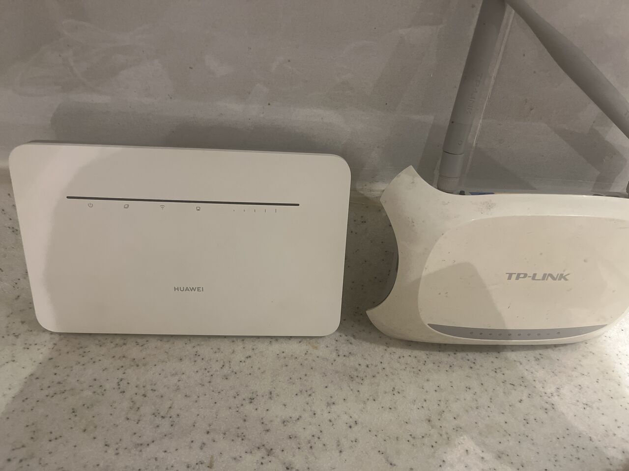 Jubail, Electronics, SAR 150,  Huawei Sim Router And TP Link Router