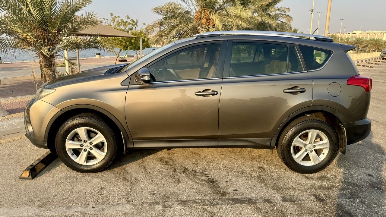 Dammam, Vehicles, Cars & Trucks , SAR 40000,  Toyota RAV4,  2014,  Automatic,  160000 KM,