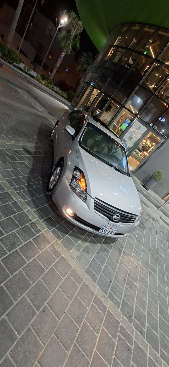 Hidd, Vehicles, Cars & Trucks , BHD 1050,  Nissan Altima,  2008,  Automatic,  220 KM,  For Sale  Full Option Sunroof