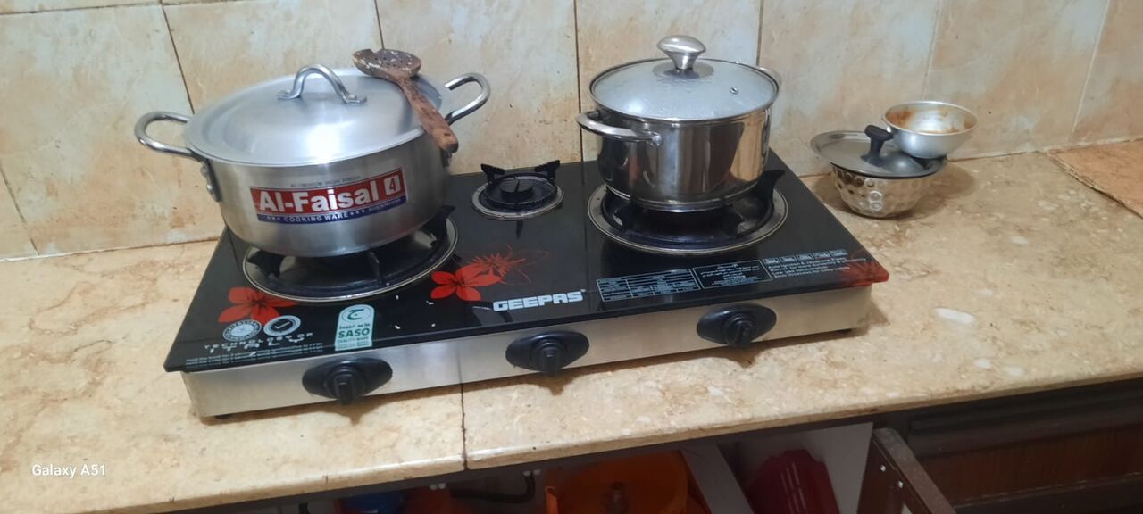 Yanbu, Household Items, SAR 325,  1 Gas Cylinders + Gas Stove And Regulator With Fix Pipe (Good Condition) For Sell